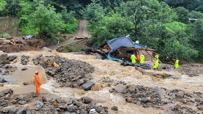 فيضانات تضرب كوريا الجنوبية وتودي بحياة 24 شخصا والرقم مرشح للزيادة