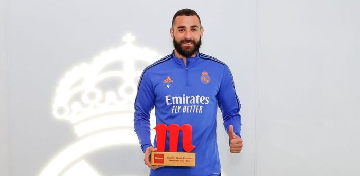 الفرنسي بنزيما لاعب الموسم في ريال مدريد
