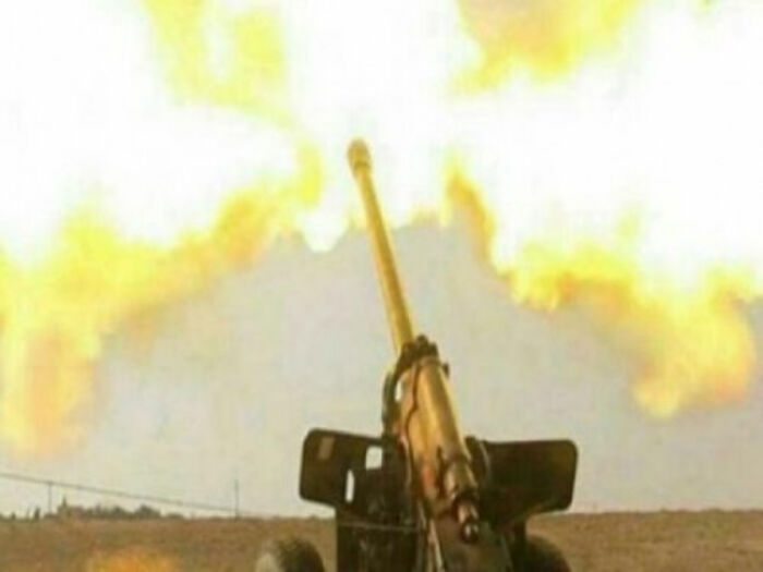 مليشيا الحوثي تستهدف بقذائف المدفعية منازل ومزارع المواطنين بقعطبة
