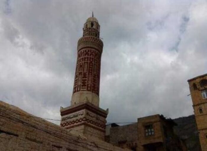 بقيادة قيادات من صعدة وصنعاء.. مليشيا الحوثي تسعى لاستكمال السيطرة على مساجد إب