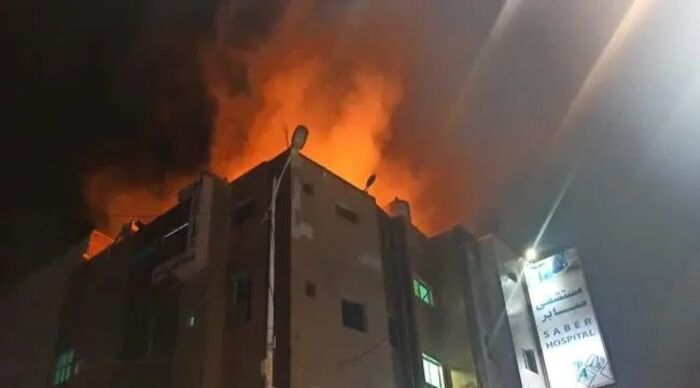 اندلاع حريق هائل في مشفى صابر بعدن