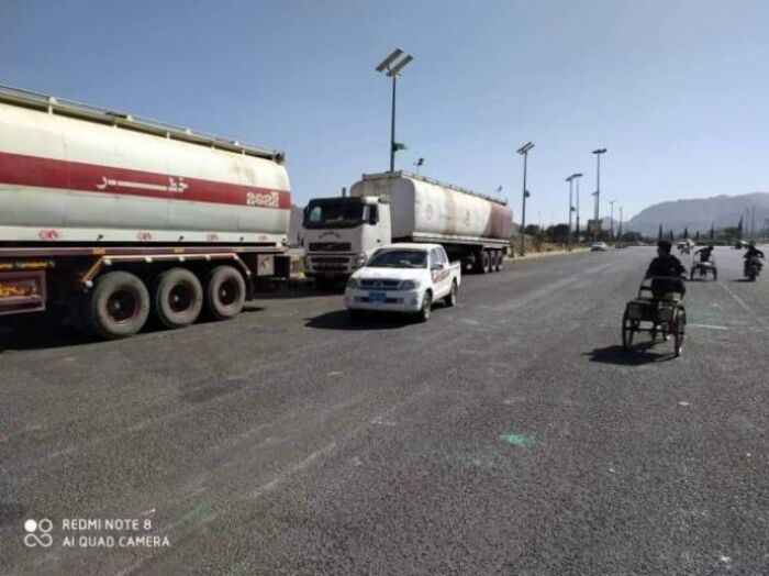 مسلحون يقتلون جنديين من حماية ناقلات نفط صافر شرقي مأرب