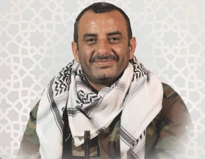 بينهم مساعد قائد المنطقة العسكرية الرابعة.. الحوثيون يشيعون دفعة جديدة من القيادات الميدانية (اسماء)