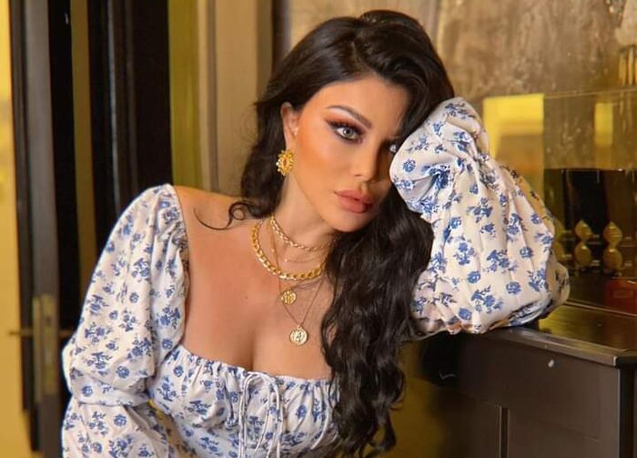 صور | هيفاء وهبي تعود بإطلالة "الطائر الناري".. جمبسوت شفاف ومجوهرات بـ"البلاتين" يخطفان الأضواء