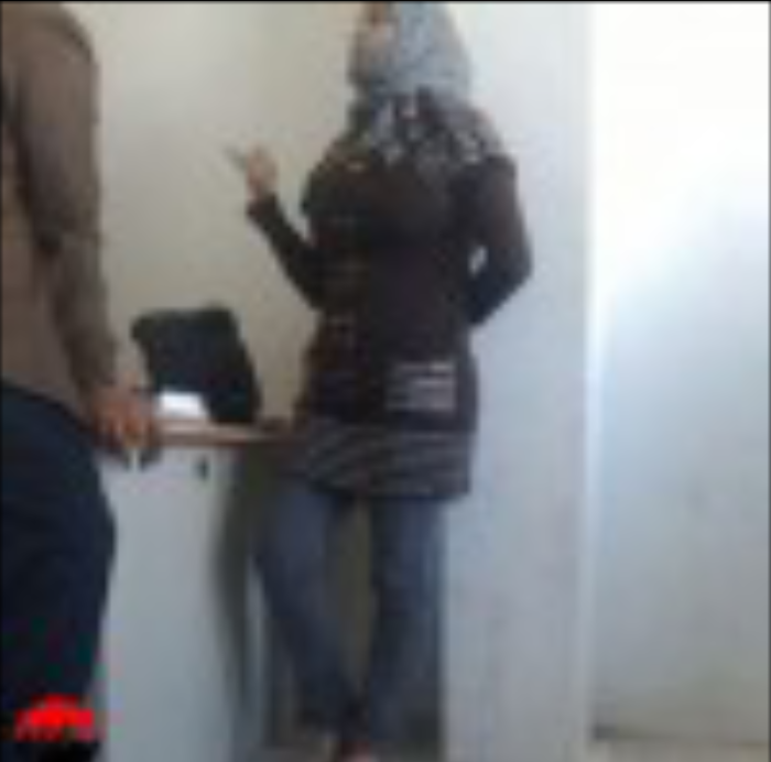 الناشطة #بشرى_المقطري تصف #الشامي بقاضي "السراويل"