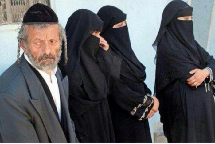 علاقة الهاشمية السياسية اليمنية (الإمامة) باليهود وبالأدلة الموثقة!