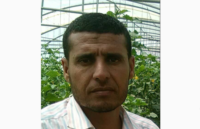 صورة | مسلح حوثي يقتل مواطنا داخل أحد مساجد #ذمار