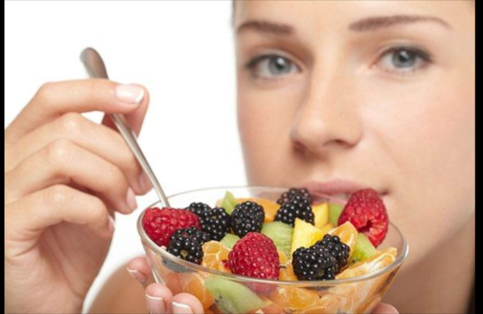 زيادة الوزن في رمضان : لماذا يزداد وزنك رغم قلة الأكل؟