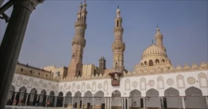 الأزهر يدين منع إقامة صلاة التراويح بقوة السلاح في بعض المساجد باليمن