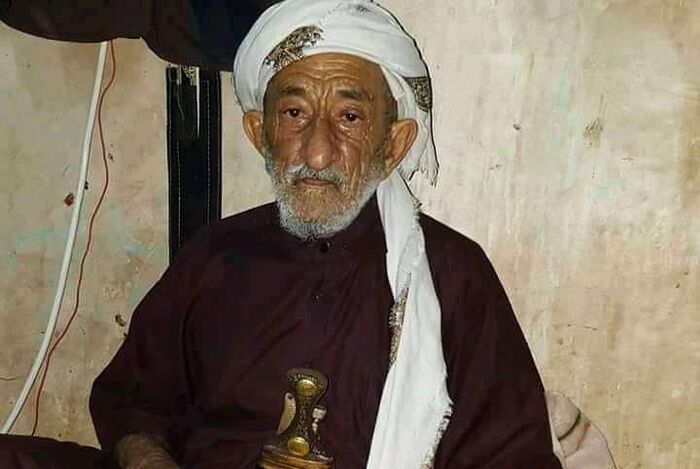 رئيس مجلس الشورى يعزي في وفاة الشيخ حسن محمد الصيادي